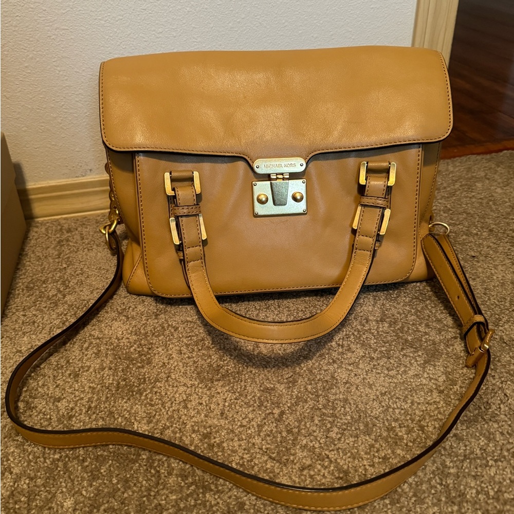 Michael Kors Messenger bag/Crossbody bag
